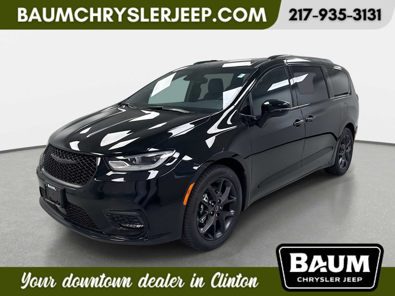 2026 Chrysler Pacifica PACIFICA SELECT in Diamond Black Crystal Pearl-Coat Exterior Paint — front three-quarter view